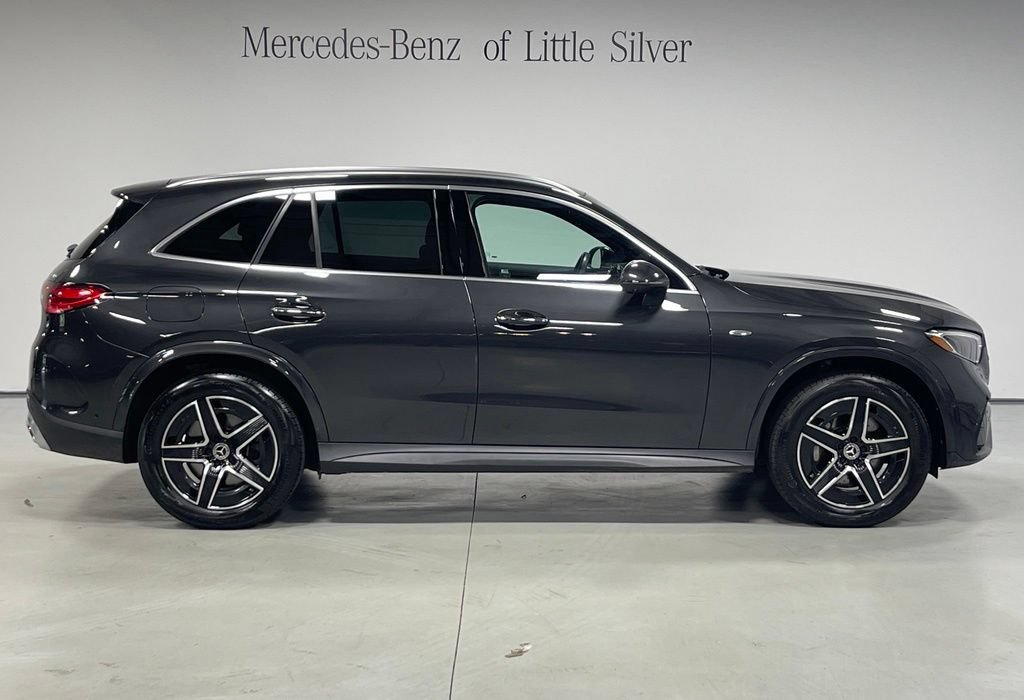 Used 2025 Mercedes-Benz GLC 350e 4MATIC image 7