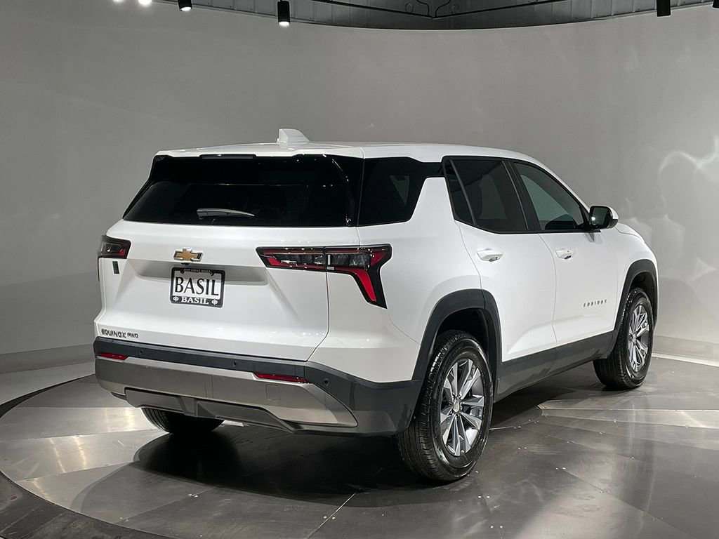 Used 2026 Chevrolet Equinox LT w/ Convenience Package II image 12