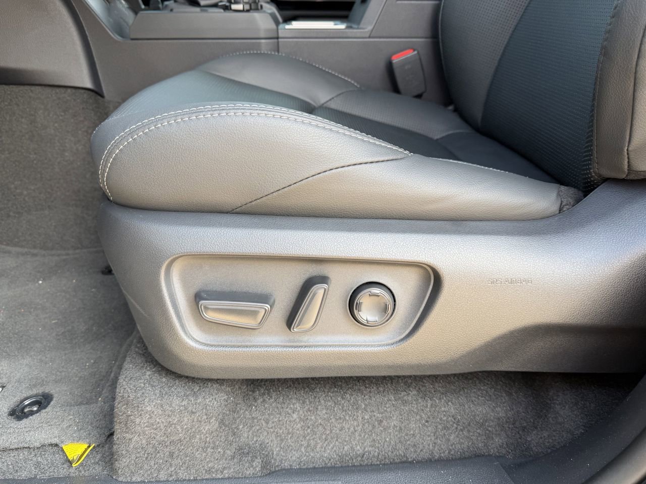 New 2026 Toyota 4Runner Limited AWD/4WD image 24