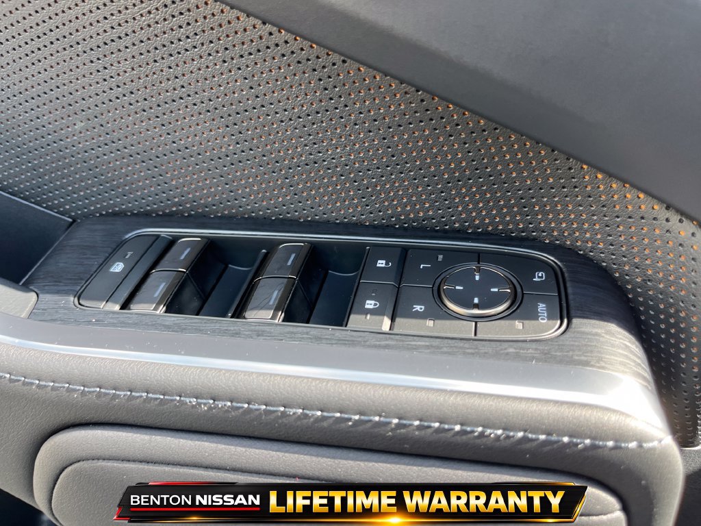 Used 2026 Lexus GX 550 w/ Accessory Package (2T) AWD/4WD image 17