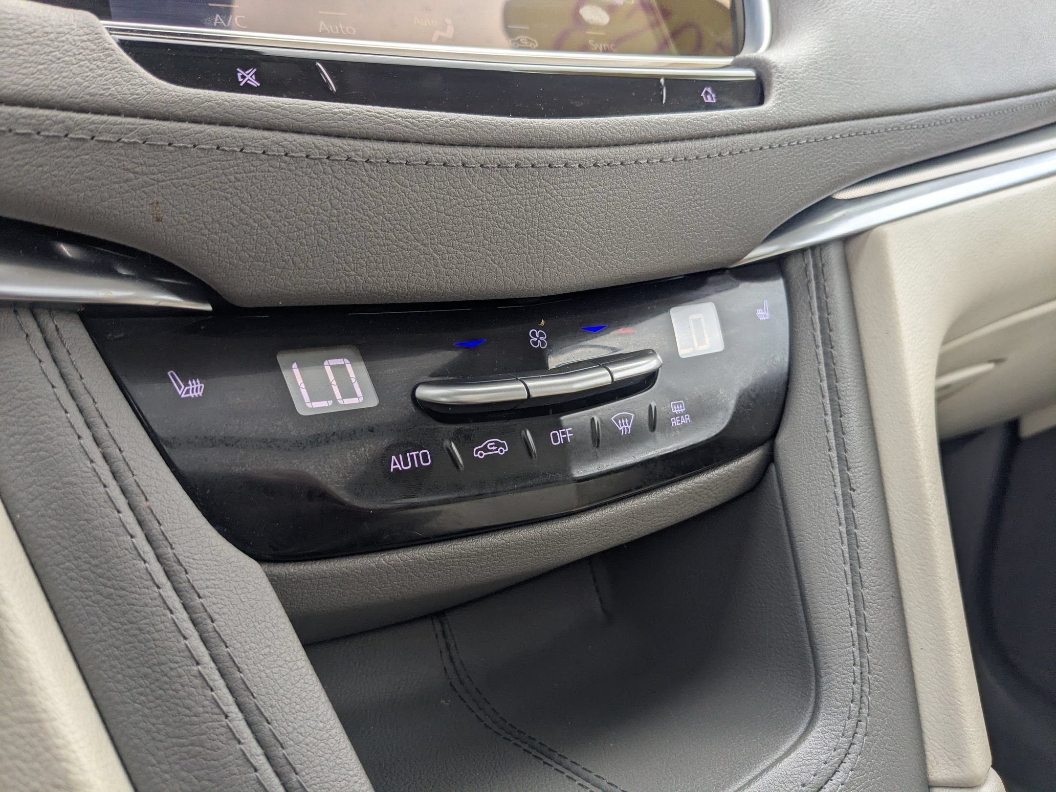 Used 2023 Cadillac XT5 Premium Luxury w/ LPO, Floor Liner Package FWD image 20