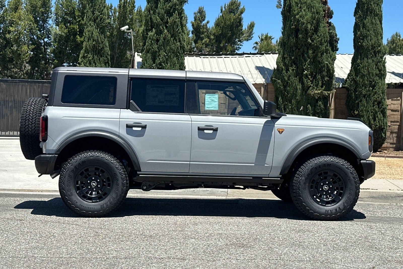 New 2026 Ford Bronco Badlands w/ Sasquatch Package AWD/4WD image 3