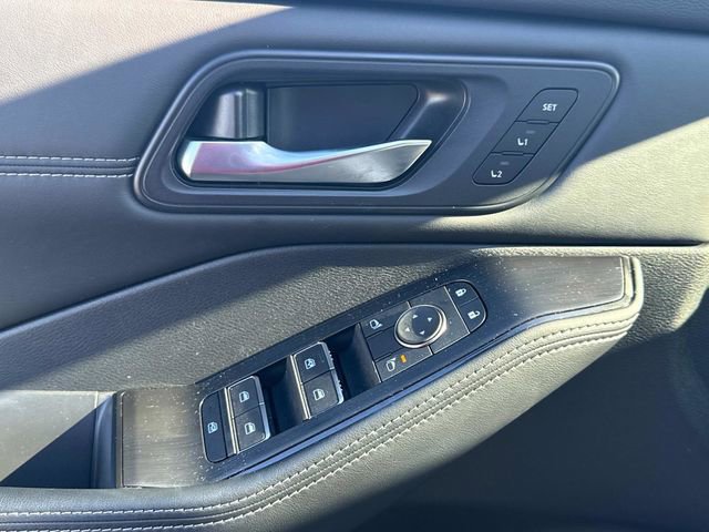 Used 2025 Nissan Rogue SL w/ Tech Package image 27