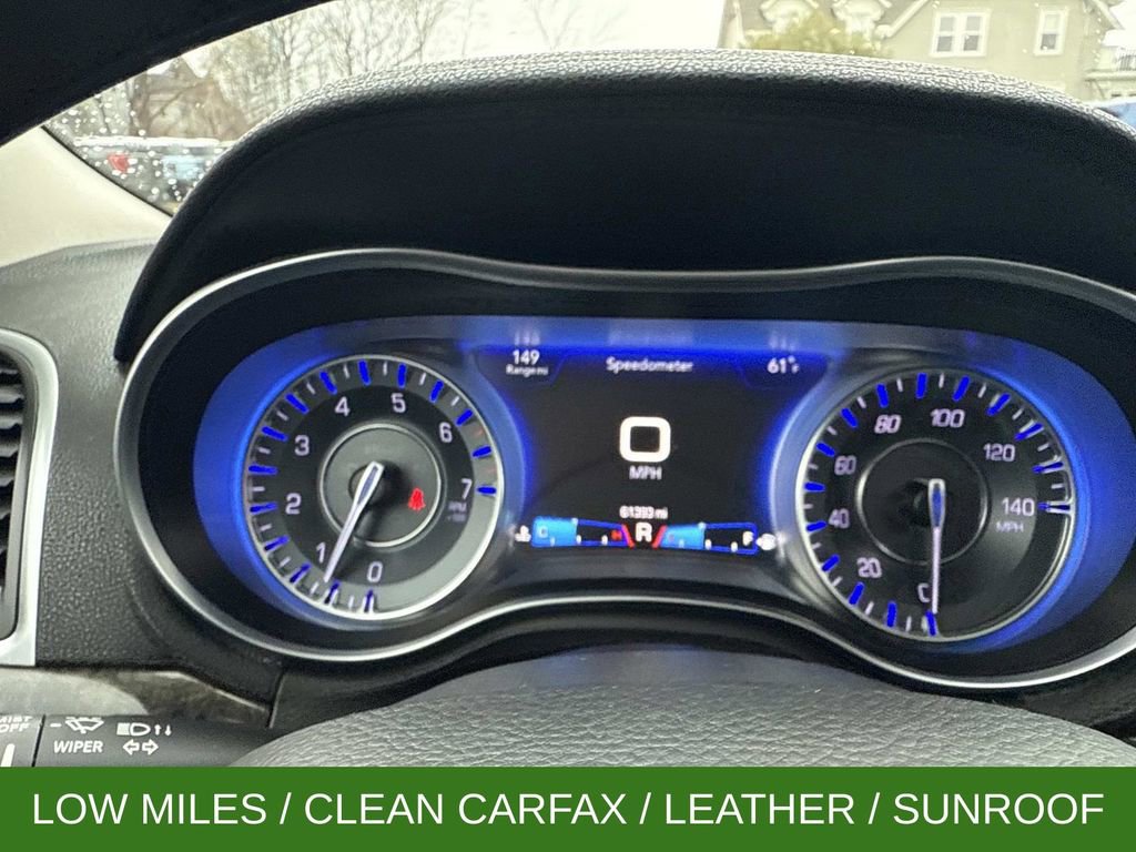 Used 2016 Chrysler 300 C image 33