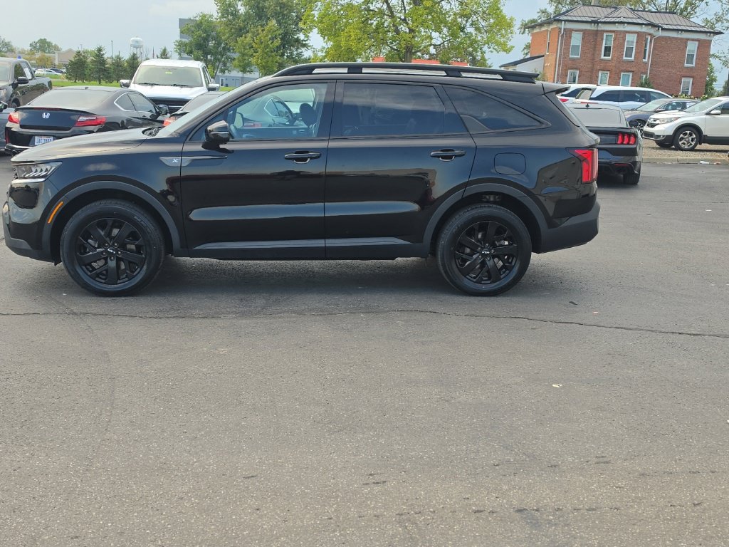 Used 2023 Kia Sorento S AWD/4WD image 4