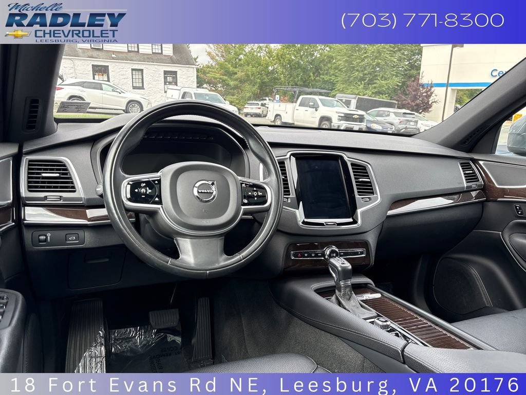 Used 2019 Volvo XC90 T6 Momentum AWD/4WD image 16