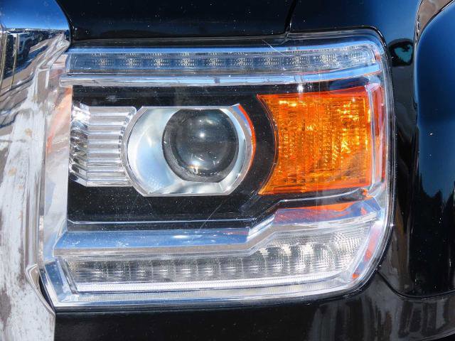 Used 2018 GMC Sierra 3500 Denali w/ Duramax Plus Package image 10