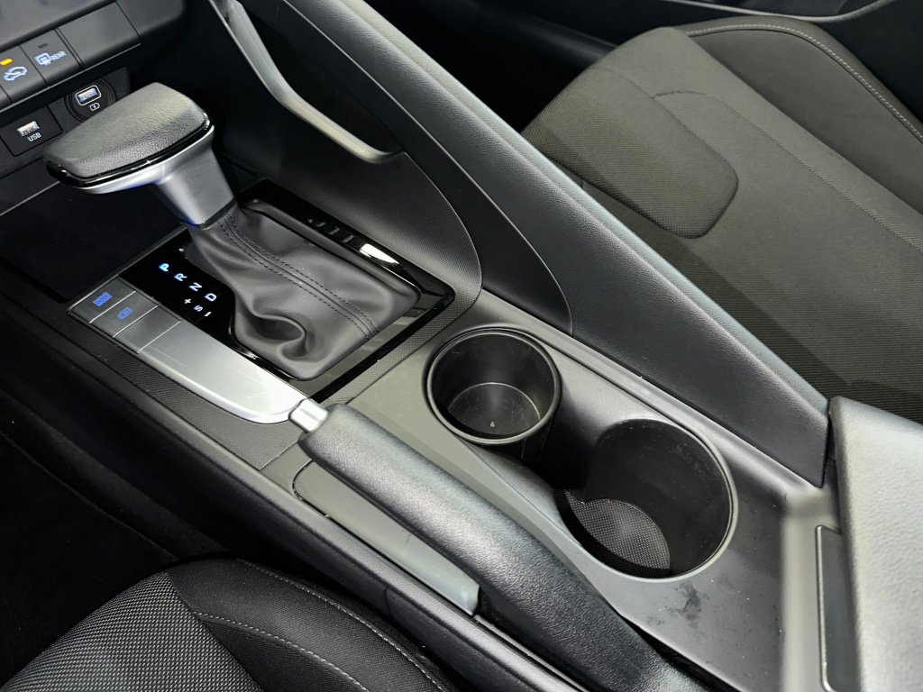 Used 2023 Hyundai Elantra SE image 12