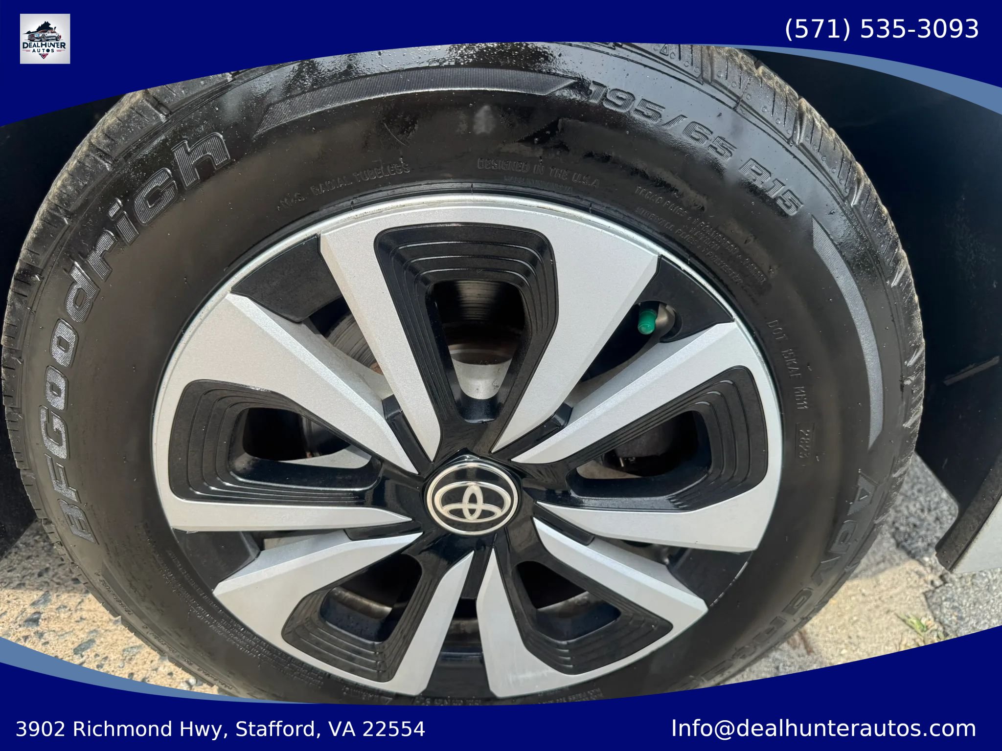Used 2020 Toyota Corolla LE FWD image 12