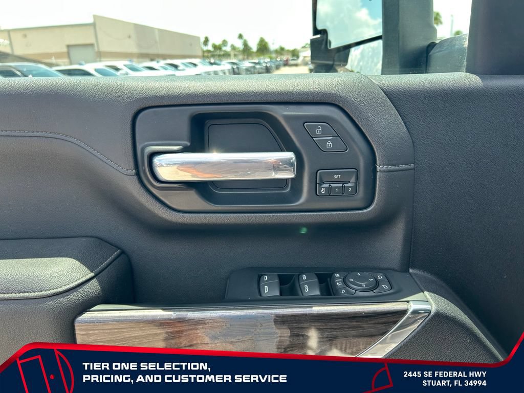 Used 2023 Chevrolet Silverado 2500 LTZ AWD/4WD image 24