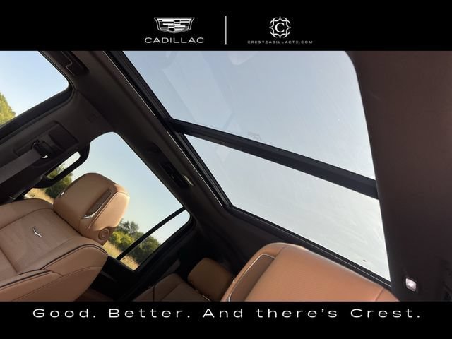 Certified 2025 Cadillac Escalade ESV Premium Luxury w/ LPO, Floor Liner Package AWD/4WD image 25