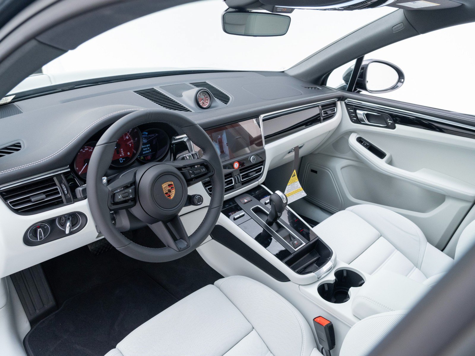 New 2026 Porsche Macan S AWD/4WD image 4