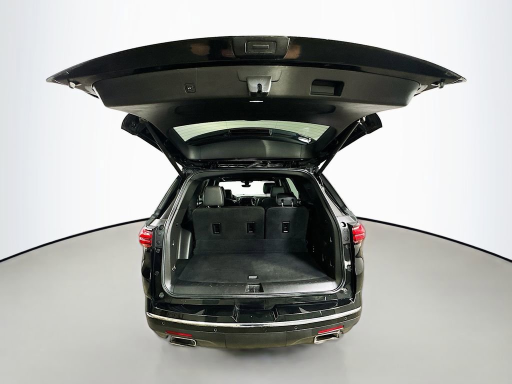 Used 2023 Chevrolet Traverse High Country image 36