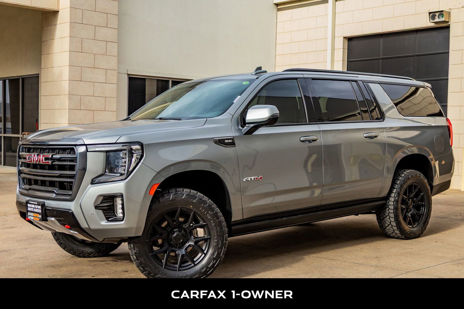 Used 2023 GMC Yukon XL AT4 image 5