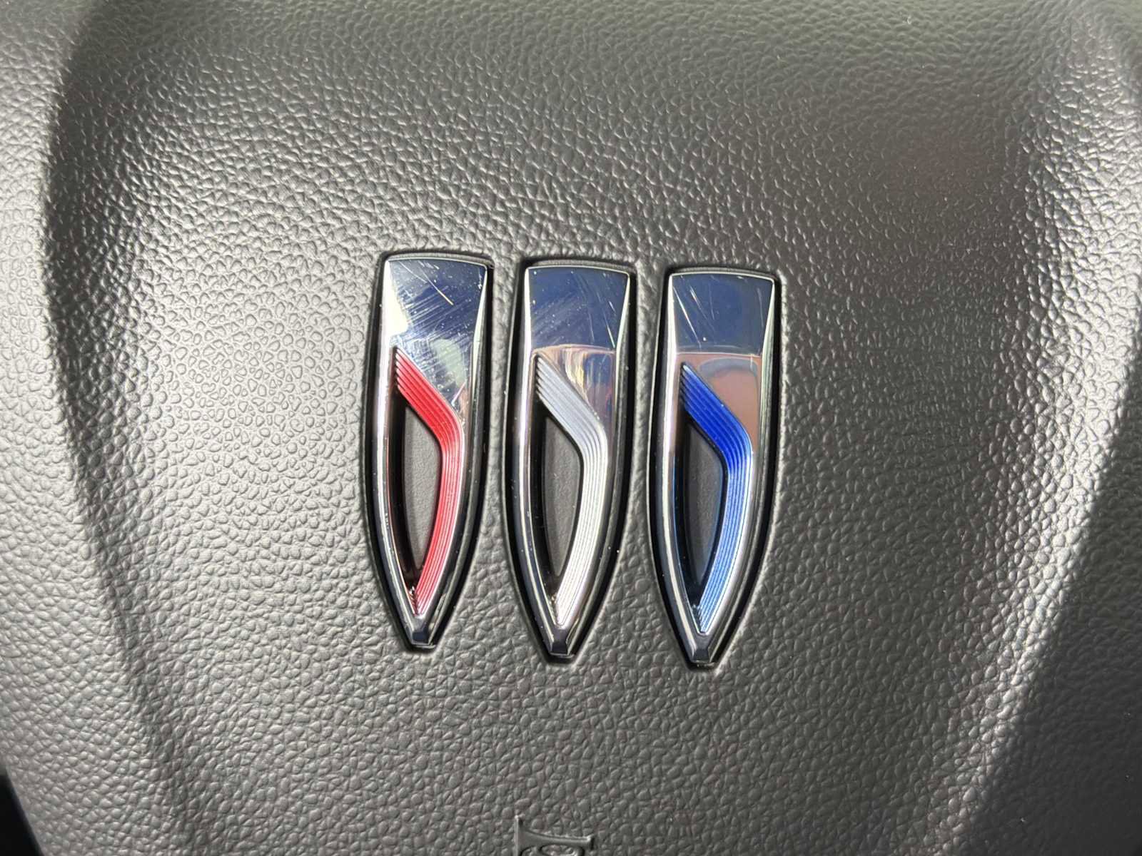 Used 2025 Buick Envista Preferred image 22