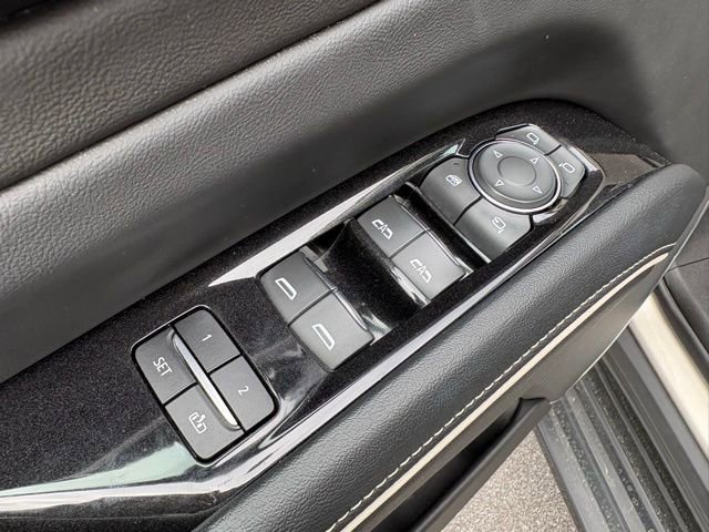 Used 2023 Cadillac Escalade Premium Luxury image 13