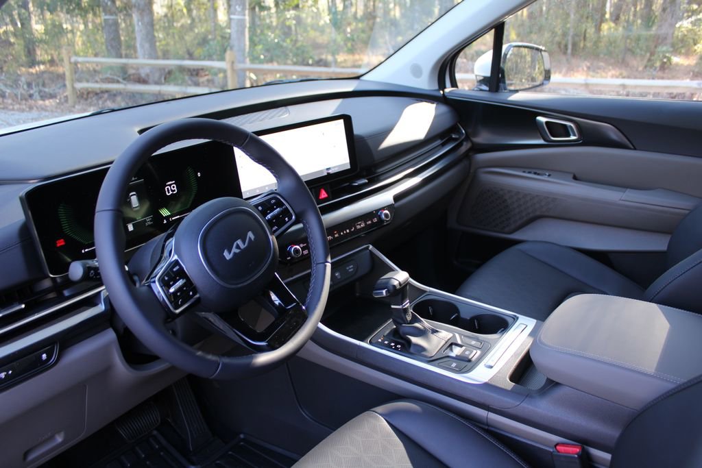 New 2026 Kia Carnival FWD image 26