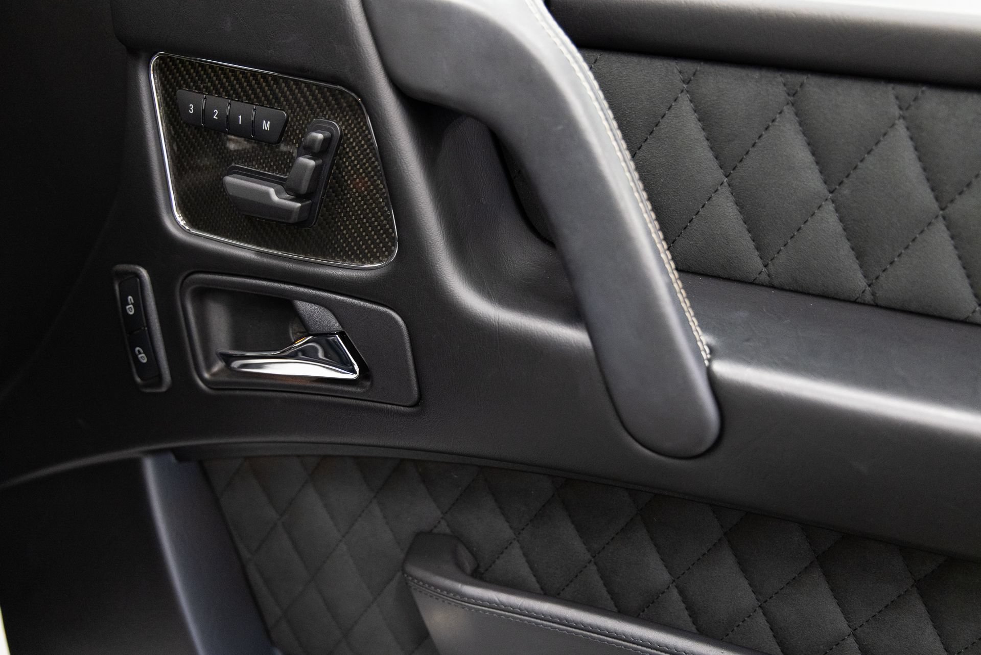 Used 2018 Mercedes-Benz G 550 Squared image 21