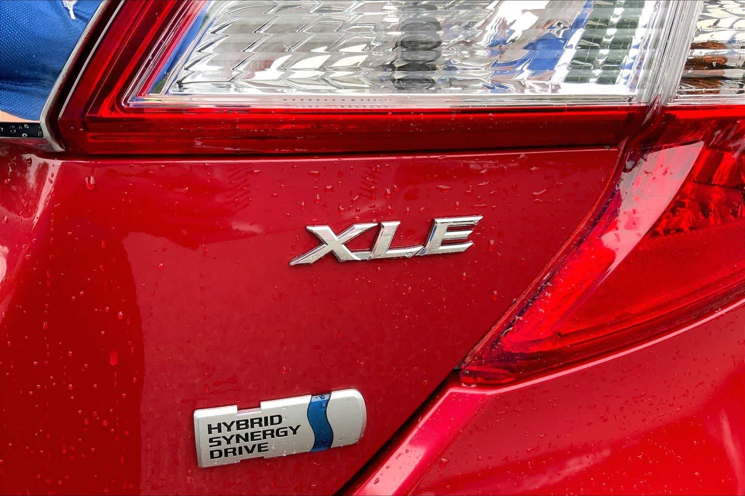 Used 2013 Toyota Camry XLE w/ Convenience Pkg FWD image 10