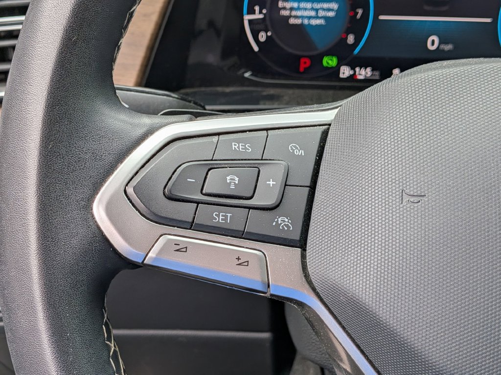 Used 2024 Volkswagen Atlas SE FWD image 17