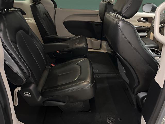 Used 2021 Chrysler Voyager Lxi image 15