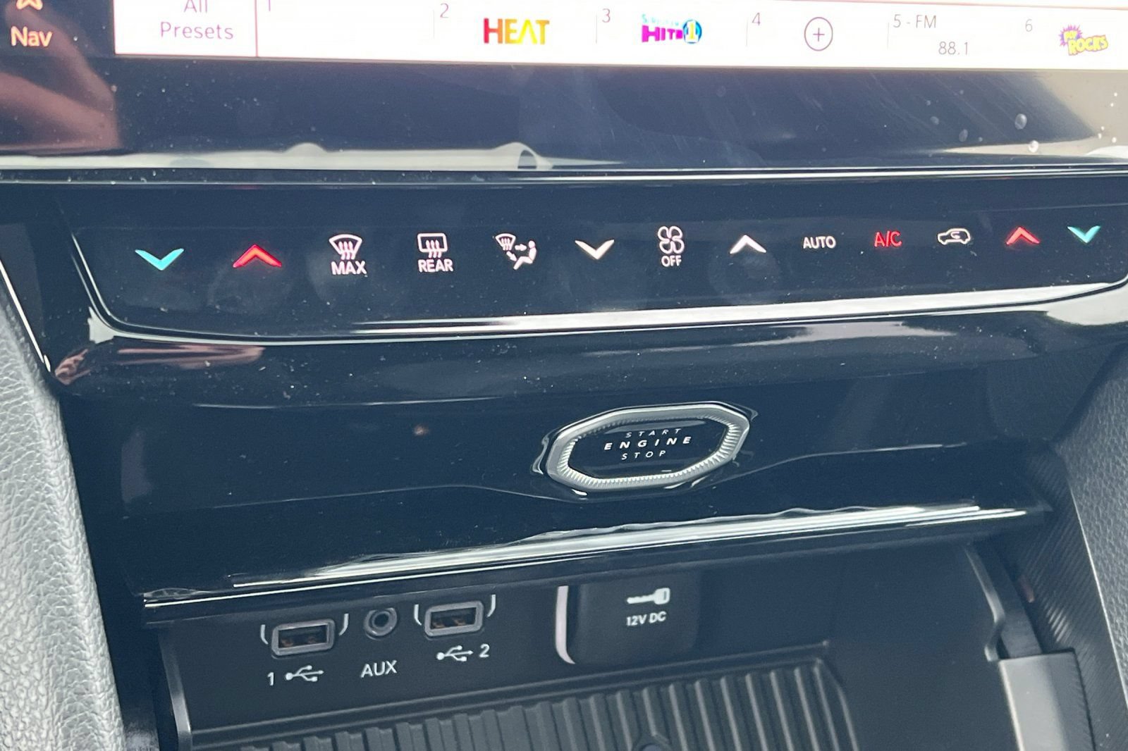 New 2026 Jeep Grand Cherokee Altitude AWD/4WD image 19