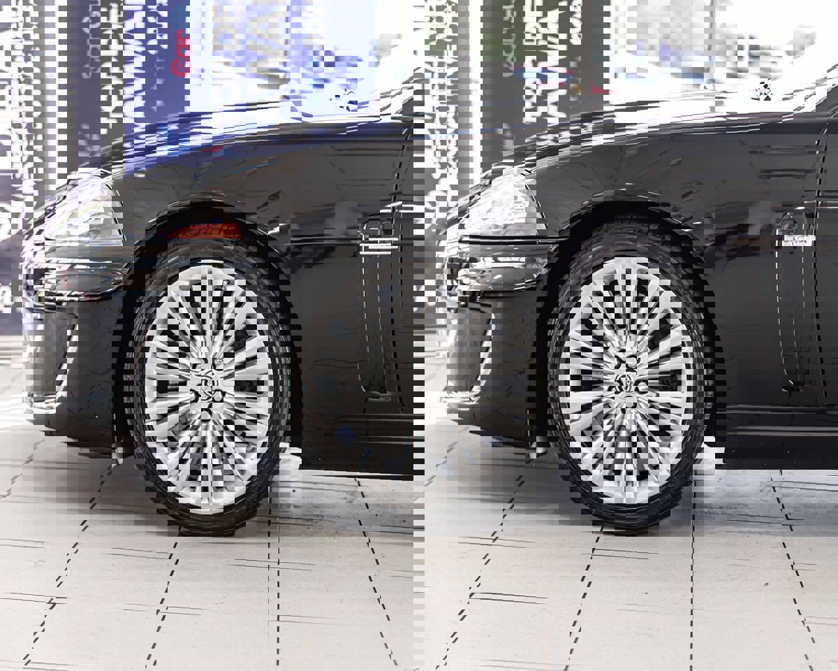 Used 2011 Jaguar XK Convertible image 9