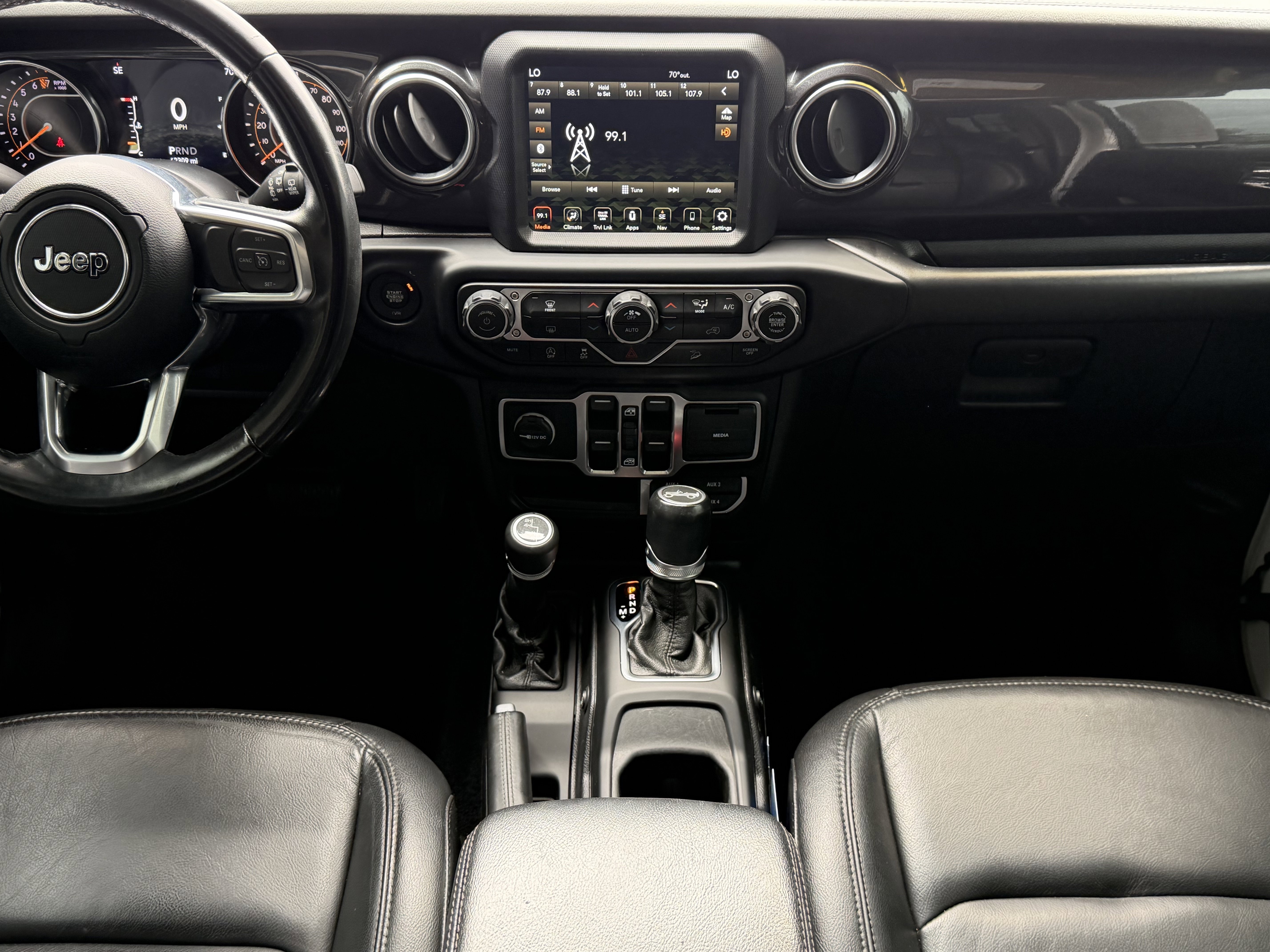 Used 2020 Jeep Wrangler Unlimited Sahara AWD/4WD image 16
