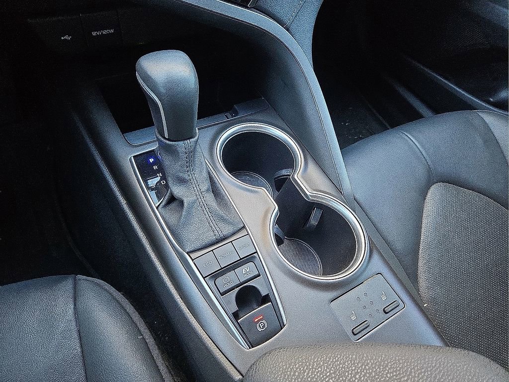 Used 2023 Toyota Camry XLE image 30
