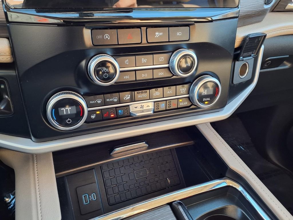 Used 2024 Ford Expedition Max Limited image 16