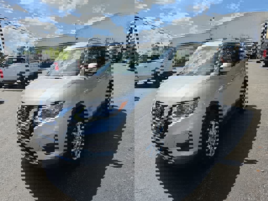 Used 2019 Nissan Rogue SV image 7