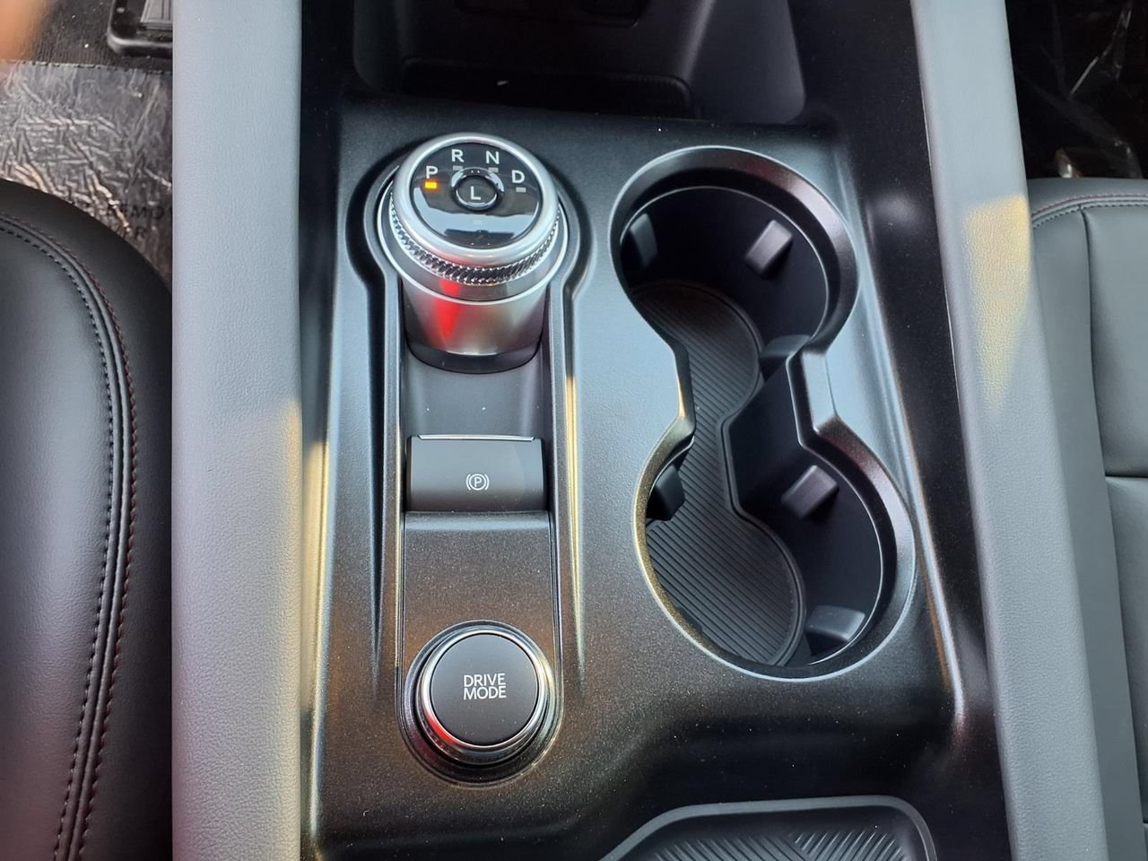 New 2027 Ford Explorer Active w/ Active Comfort Package RWD image 13
