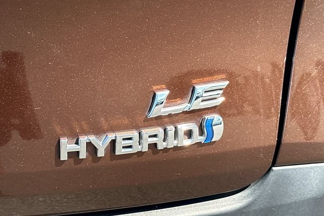 Used 2023 Toyota Sienna LE FWD image 32