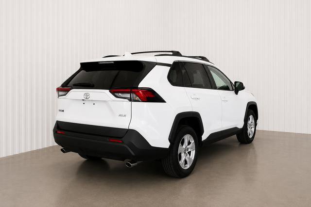 Used 2019 Toyota RAV4 XLE FWD image 6