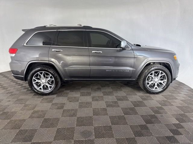 Used 2020 Jeep Grand Cherokee Overland AWD/4WD image 5