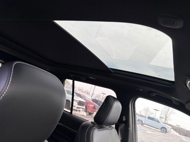 New 2026 Jeep Grand Cherokee Limited w/ Limited Altitude Package AWD/4WD image 33