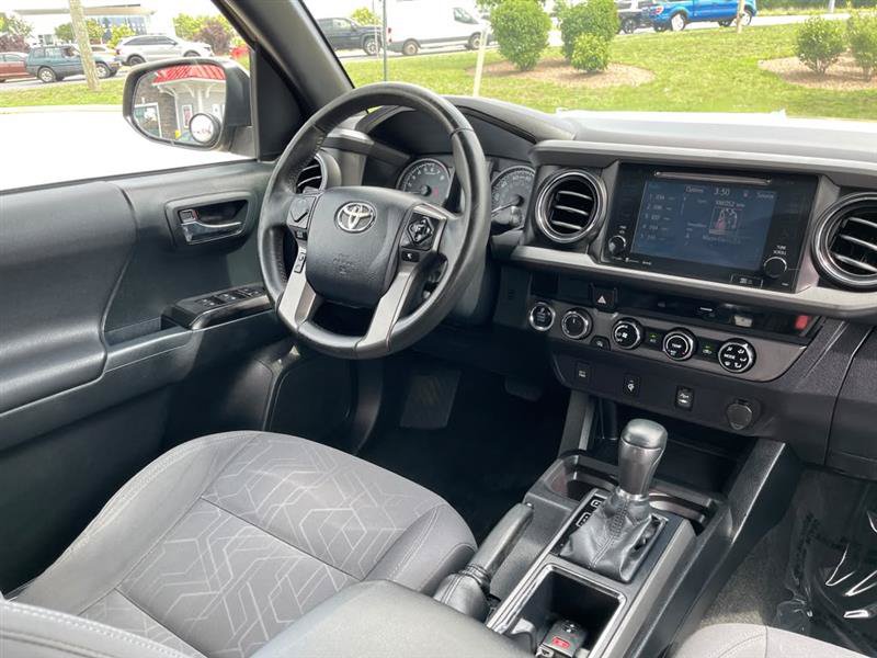 Used 2017 Toyota Tacoma TRD Off-Road w/ Tow Package (A/T) AWD/4WD image 85