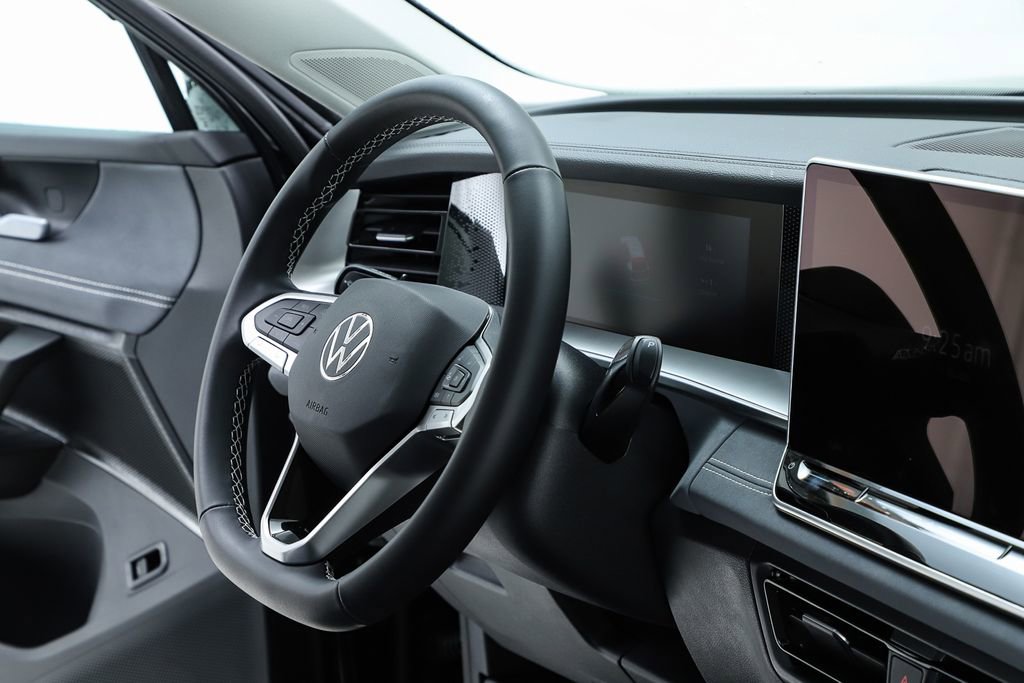 New 2026 Volkswagen Tiguan SE image 35