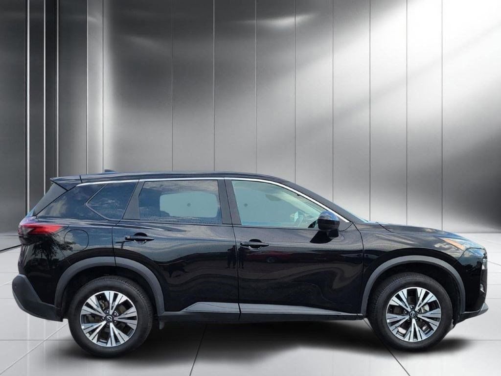 Used 2023 Nissan Rogue SV image 29