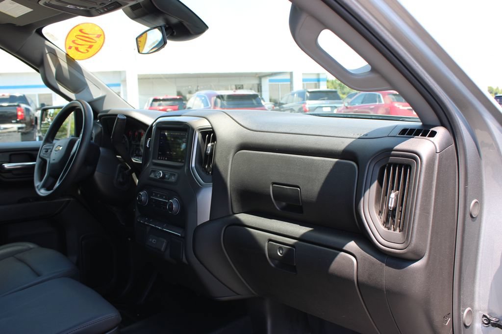 Used 2025 Chevrolet Silverado 1500 W/T w/ WT Value Package AWD/4WD image 29