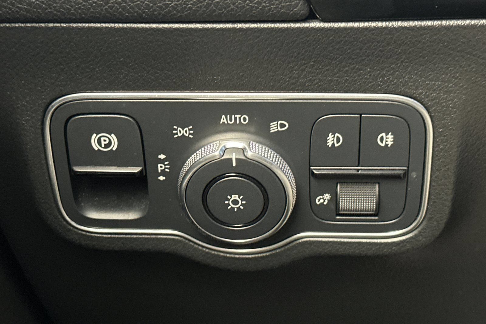 Used 2023 Mercedes-Benz GLA 250 4MATIC image 35