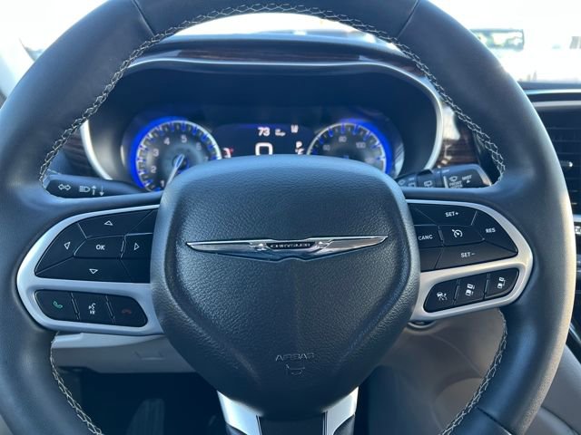 Used 2024 Chrysler Pacifica Limited image 31