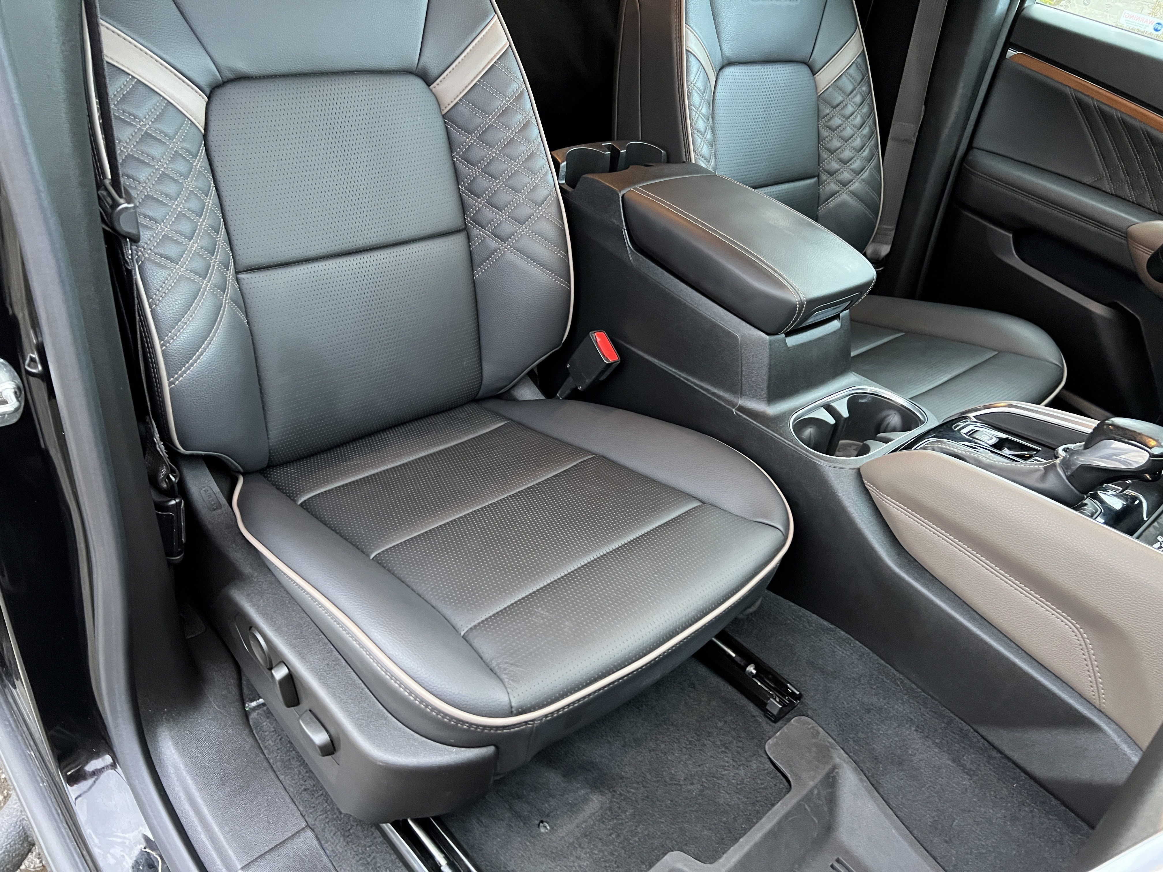 Used 2024 GMC Canyon Denali AWD/4WD image 19