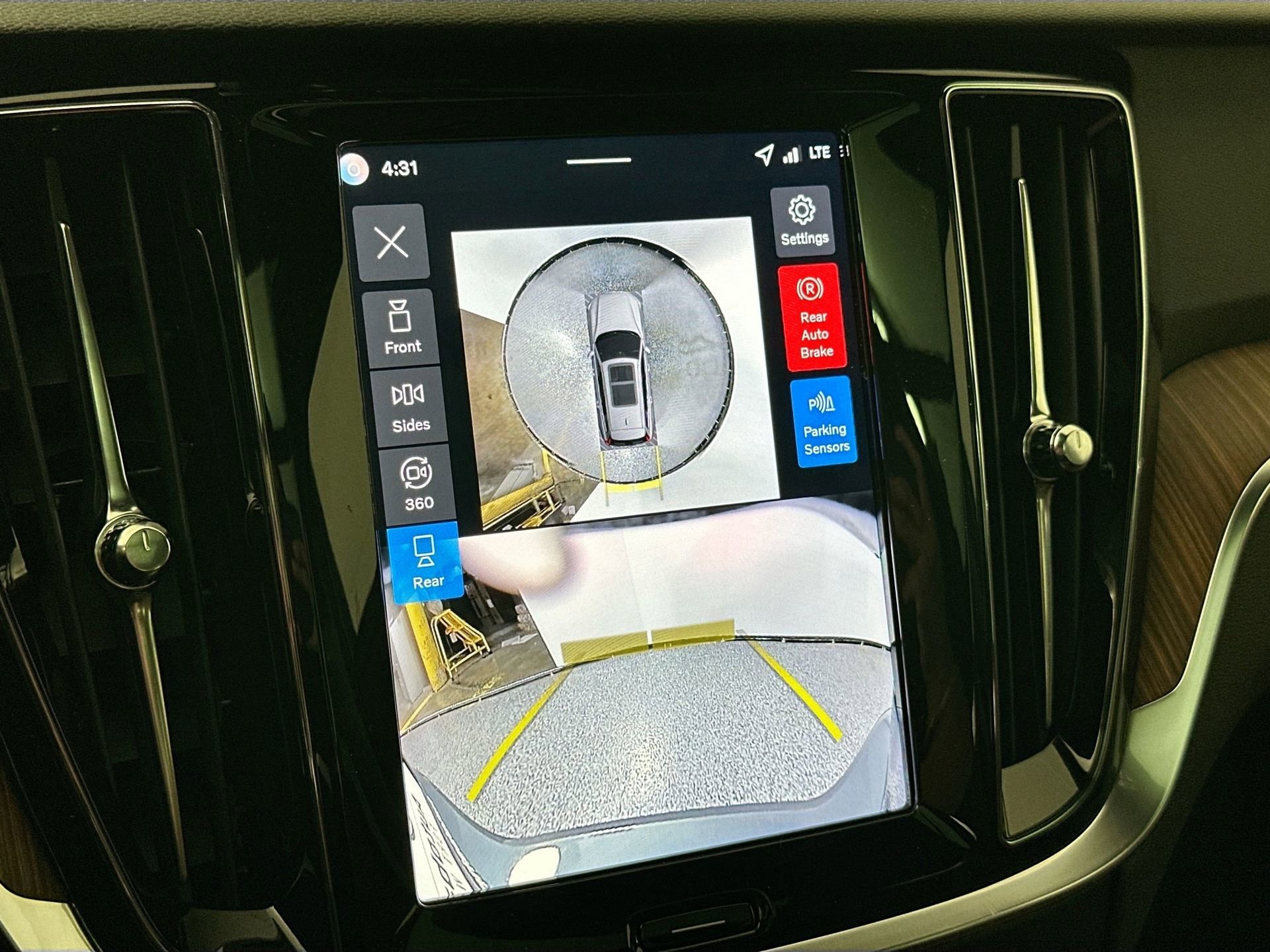 New 2026 Volvo V60 B5 Cross Country Plus w/ Climate Package image 14