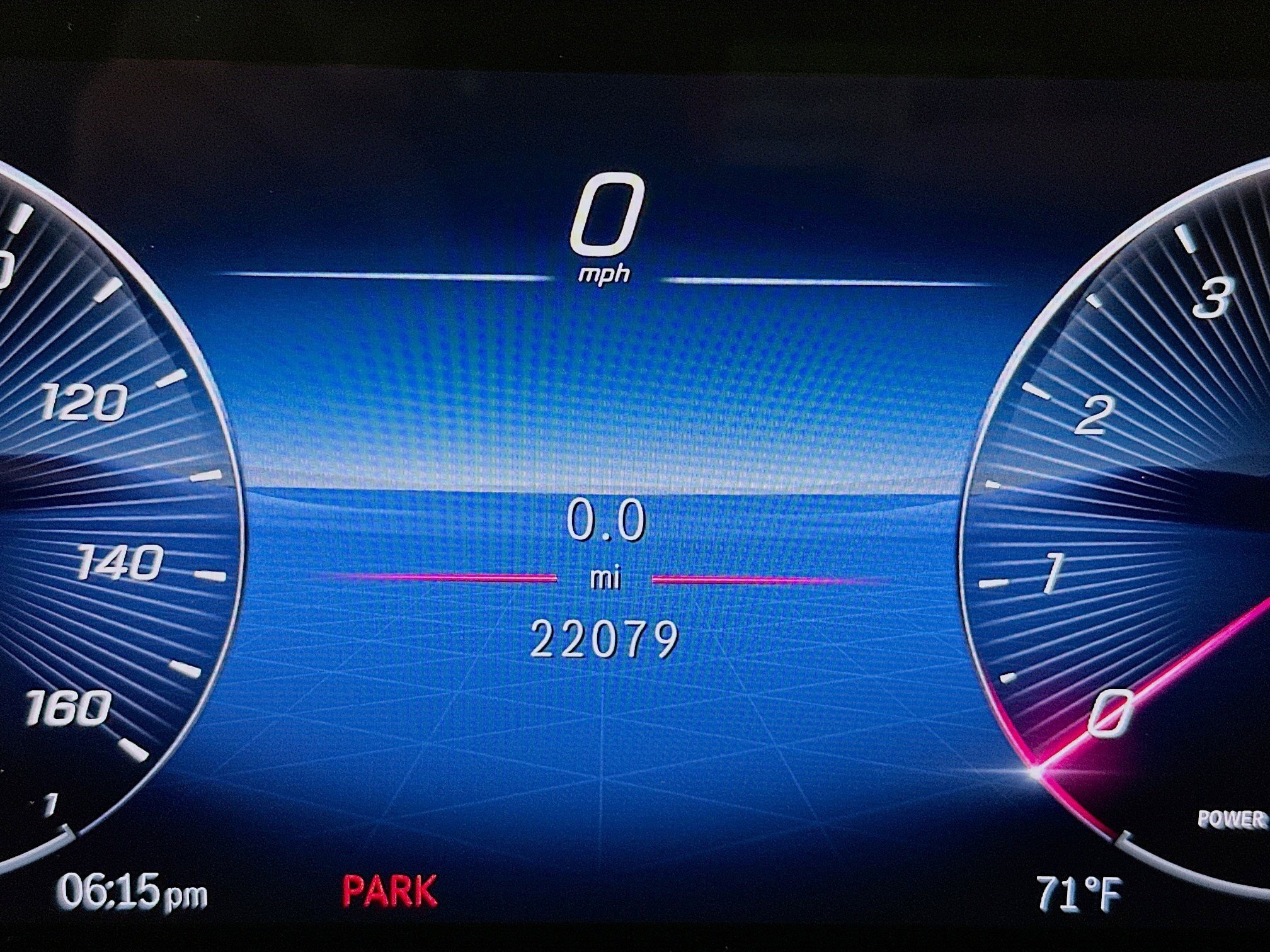 Used 2024 Mercedes-Benz GLB 250 4MATIC w/ Driver Assistance Package image 9