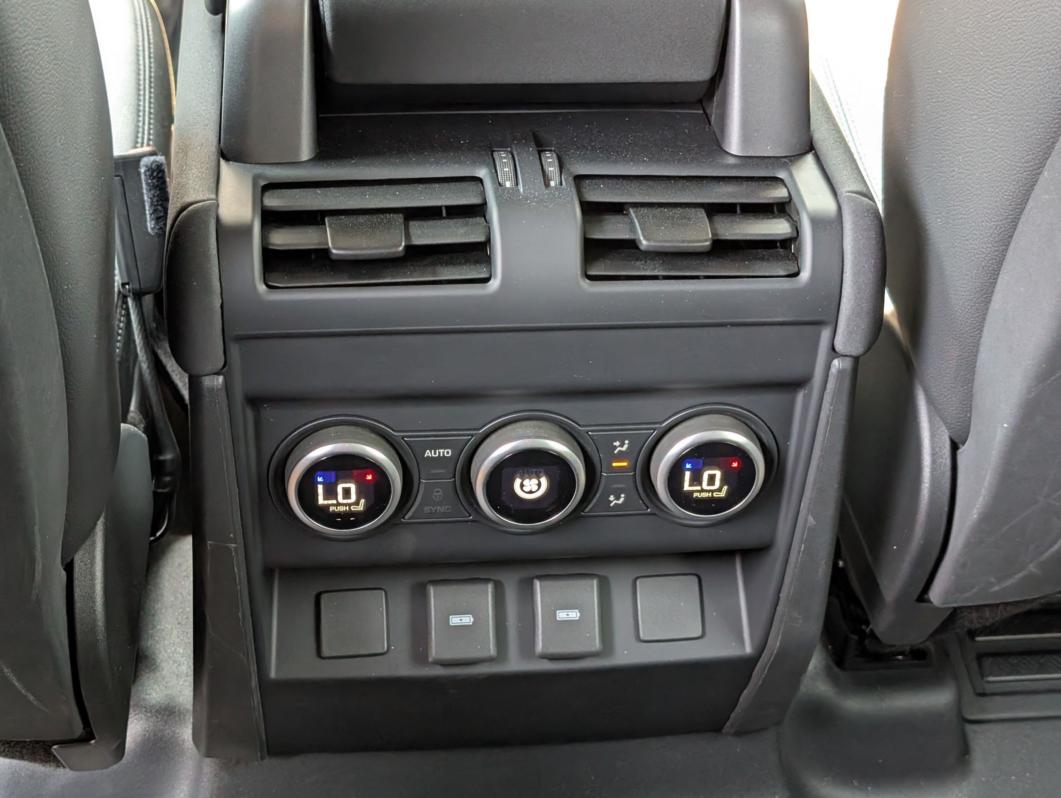 Used 2023 Land Rover Defender 110 S AWD/4WD image 27