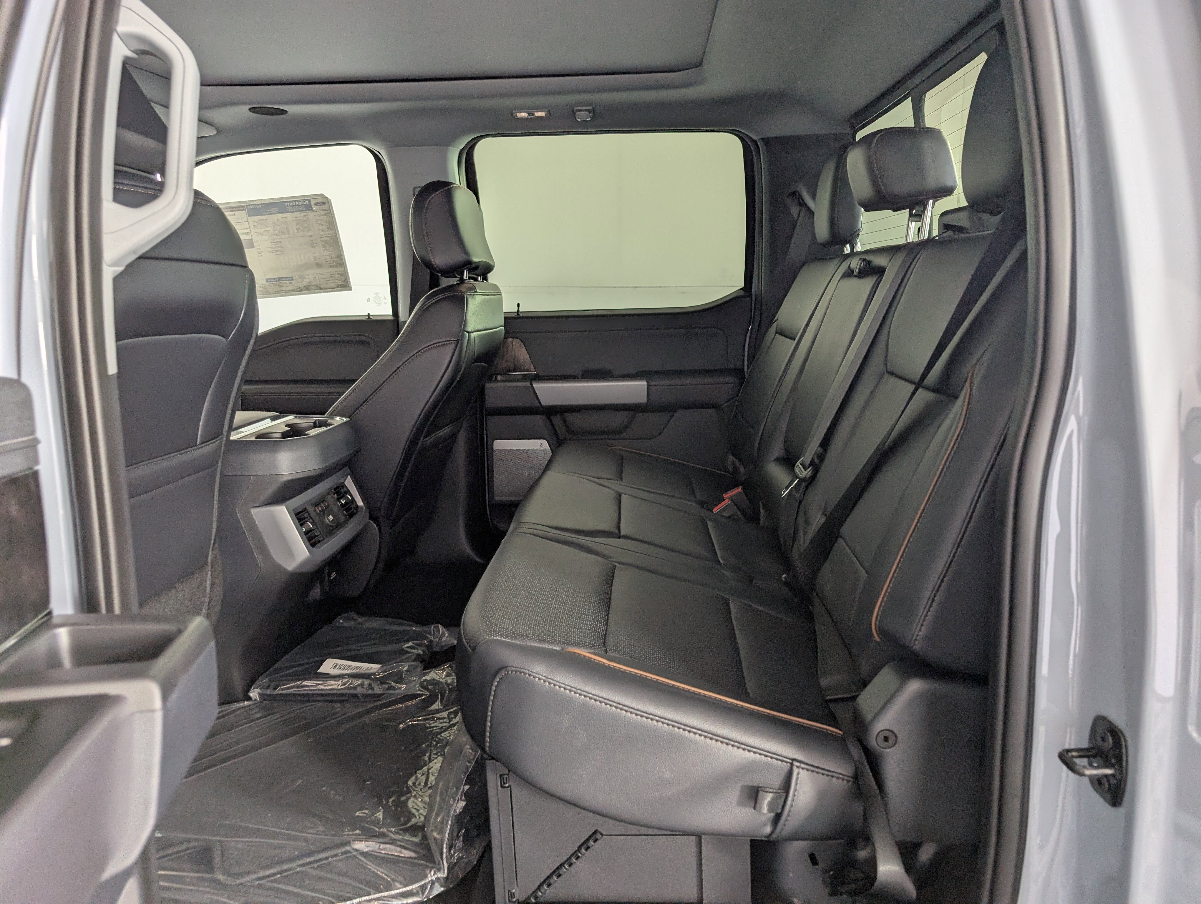 New 2025 Ford F350 Lariat w/ Lariat Ultimate Package image 11