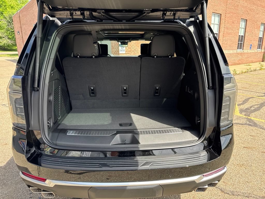 New 2026 Chevrolet Tahoe High Country AWD/4WD image 7