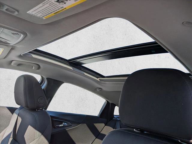 Used 2022 Chevrolet Malibu LT image 17