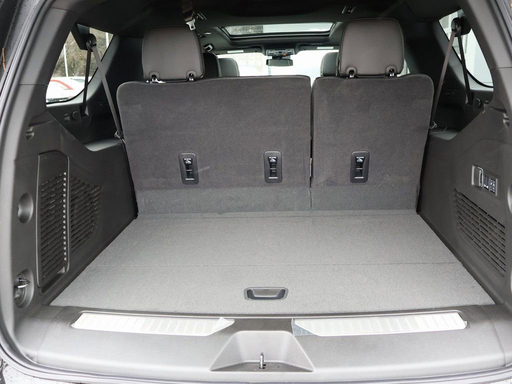 New 2025 Chevrolet Suburban Premier w/ Sun And Tow Package image 35